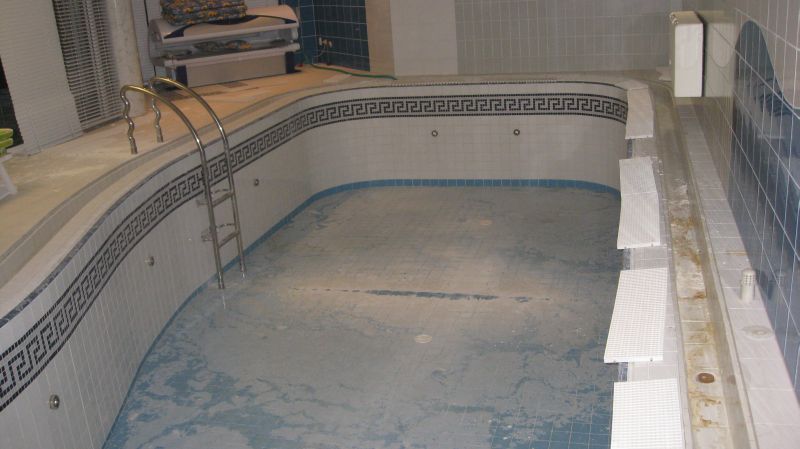 Interiérový bazén